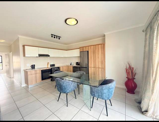 2 BEDROOM APARTMENT FOR SALE IN SILVER LAKES
